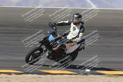 media/Nov-06-2023-Moto Forza (Mon) [[ce023d0744]]/4-Beginner Group/Session 2 (Bowl Tight Speed)/